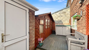 Photo 25- click for photo gallery